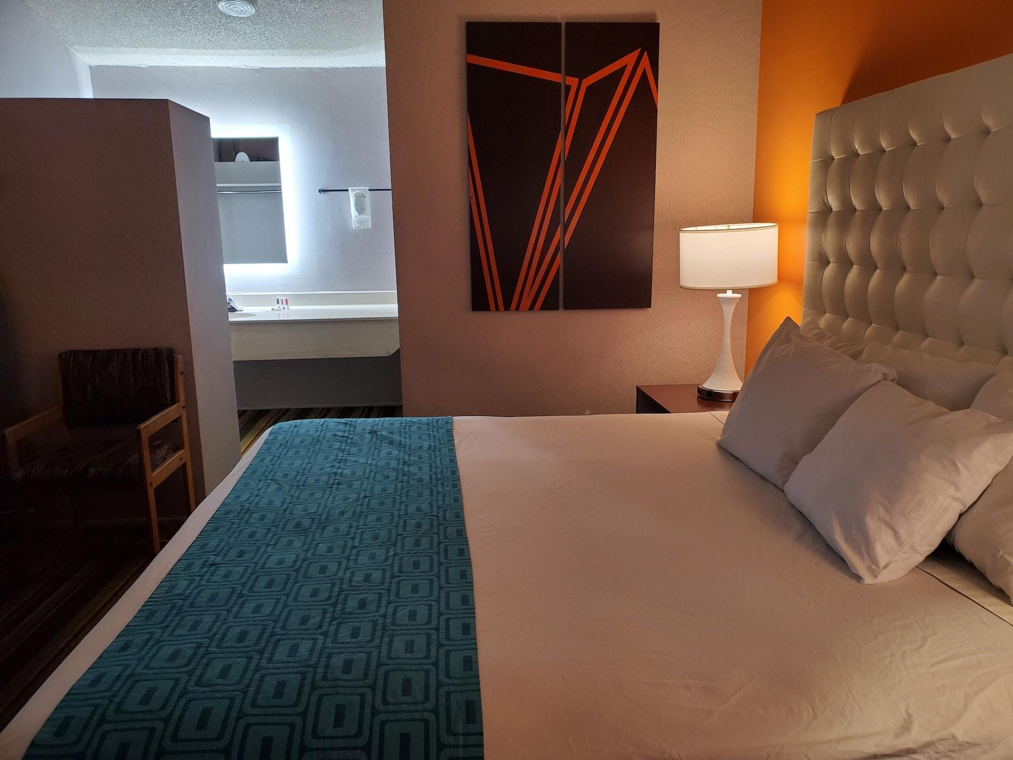ฮาวเวิร์ด จอห์นสัน บาย วินด์แฮม ฟินิกซ์ แอร์พอร์ต/ดาวน์ทาวน์แอเรีย Hotel ฟีนิกซ์ ภายนอก รูปภาพ