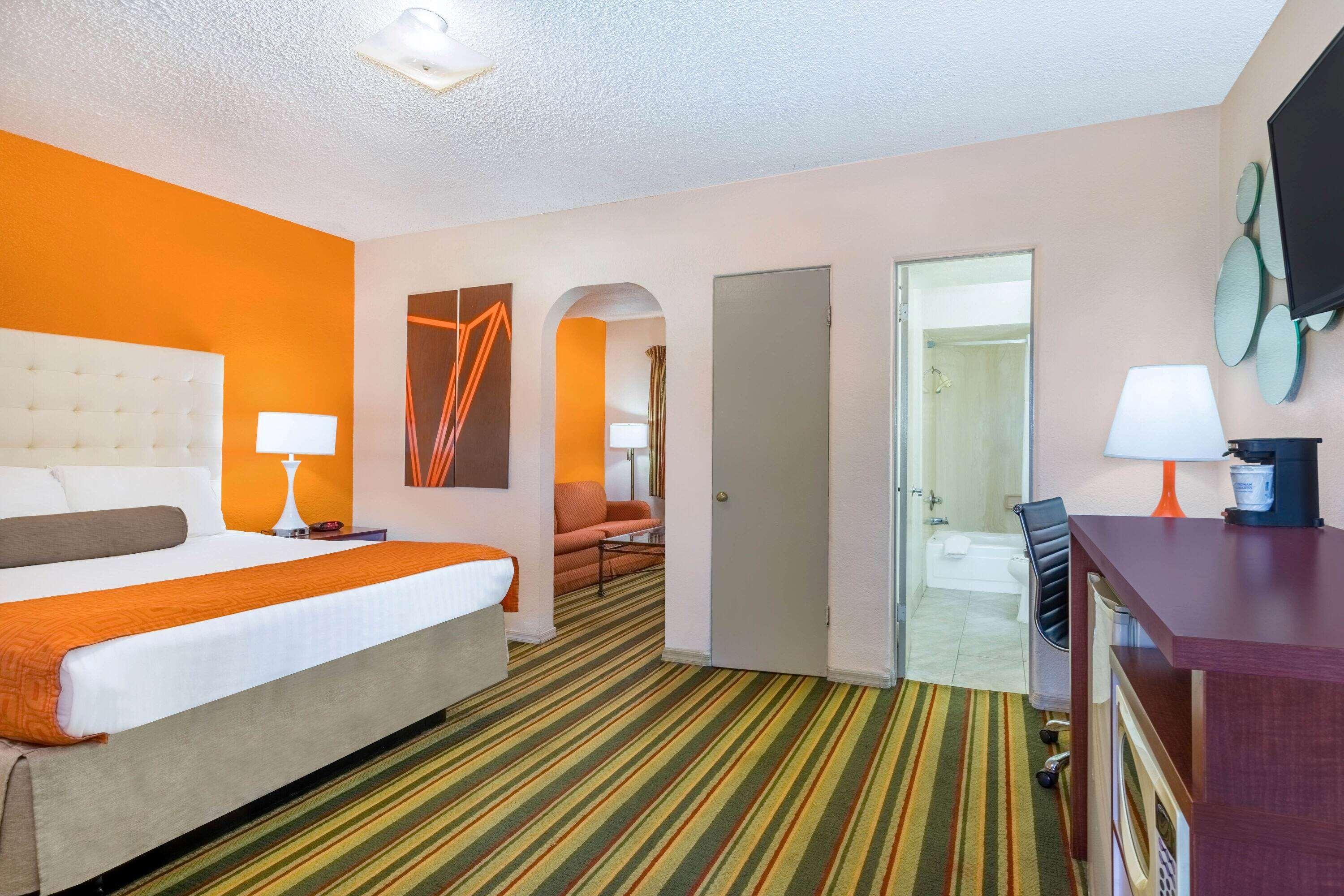 ฮาวเวิร์ด จอห์นสัน บาย วินด์แฮม ฟินิกซ์ แอร์พอร์ต/ดาวน์ทาวน์แอเรีย Hotel ฟีนิกซ์ ภายนอก รูปภาพ