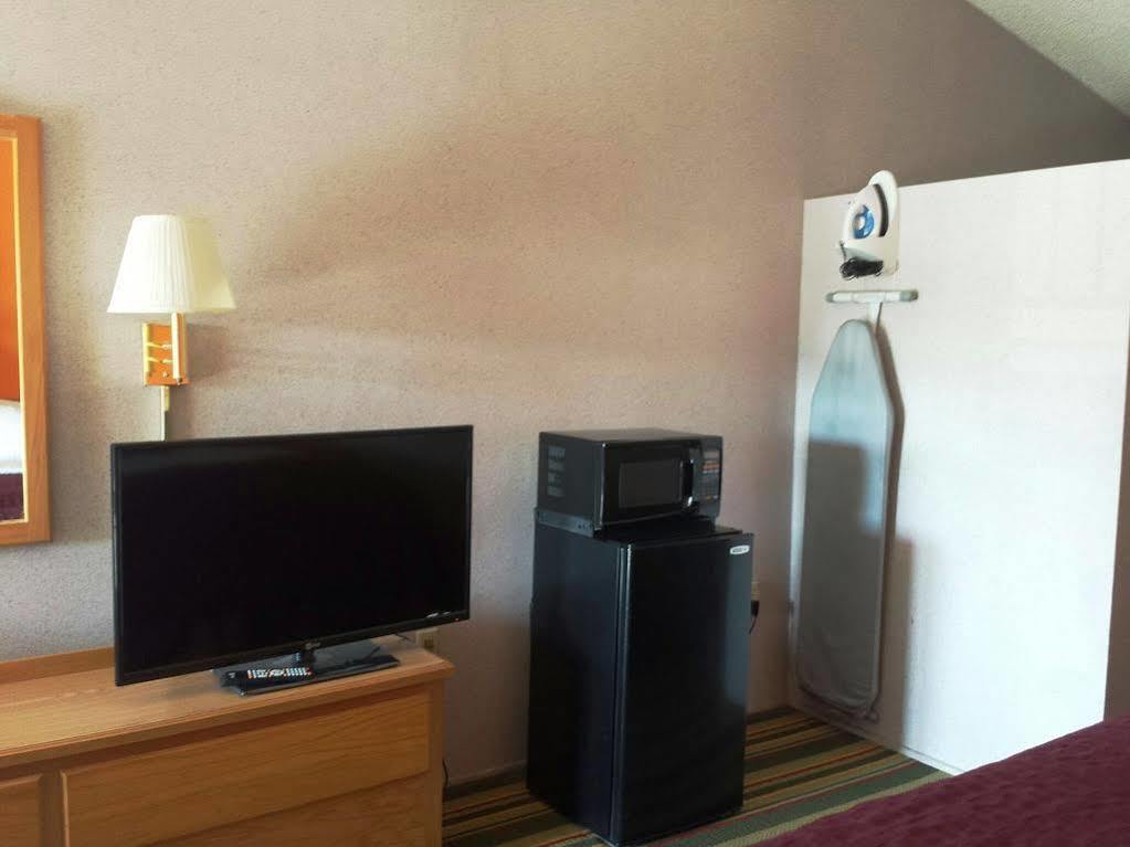ฮาวเวิร์ด จอห์นสัน บาย วินด์แฮม ฟินิกซ์ แอร์พอร์ต/ดาวน์ทาวน์แอเรีย Hotel ฟีนิกซ์ ภายนอก รูปภาพ